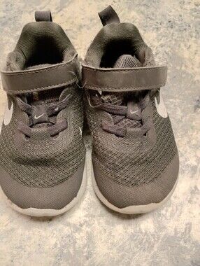 Nike Kids Gray Hook-and-Loop Knit Sneakers with White Swoosh